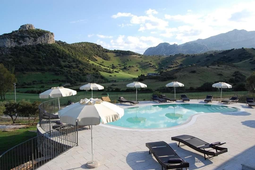 Case Vacanze Nioleo - Apartments And Pool Siniscola Zewnętrze zdjęcie