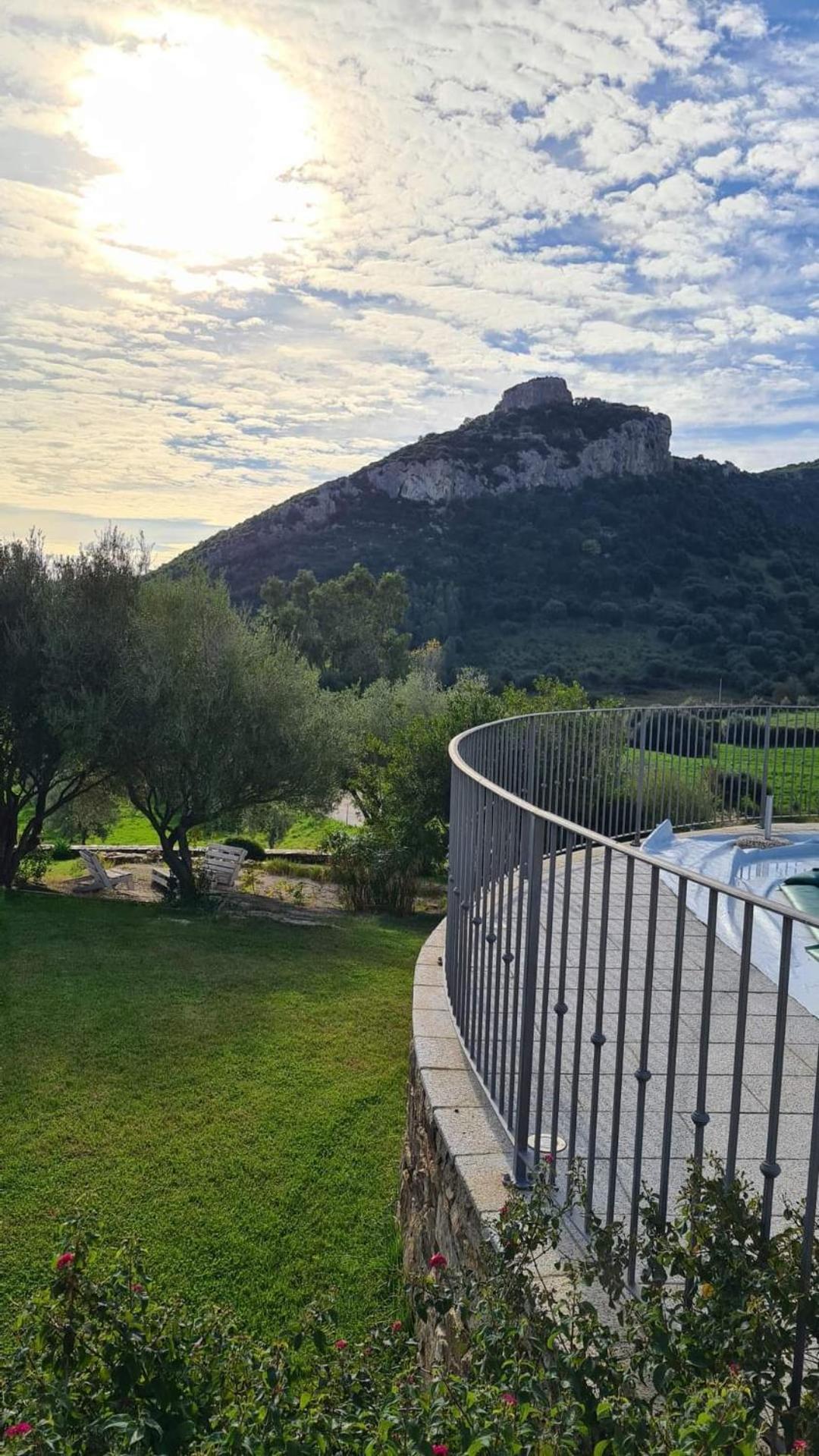 Case Vacanze Nioleo - Apartments And Pool Siniscola Zewnętrze zdjęcie