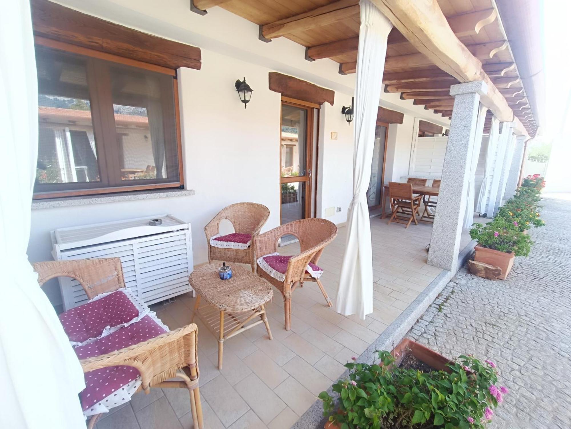 Case Vacanze Nioleo - Apartments And Pool Siniscola Zewnętrze zdjęcie