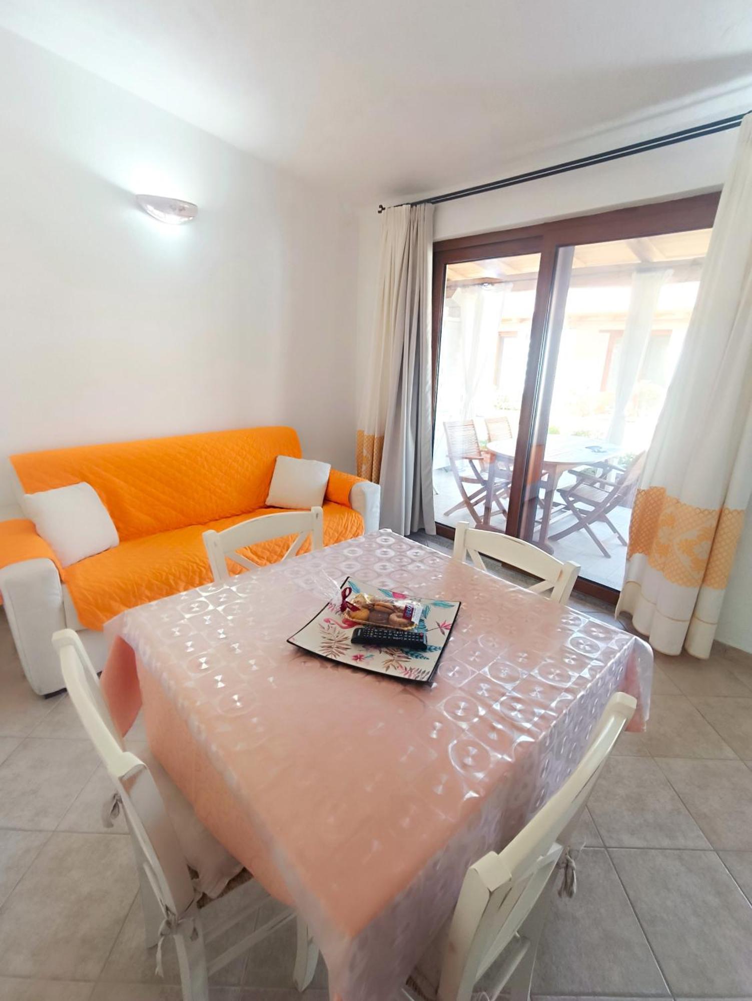 Case Vacanze Nioleo - Apartments And Pool Siniscola Zewnętrze zdjęcie