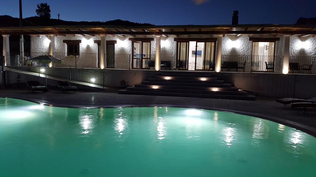 Case Vacanze Nioleo - Apartments And Pool Siniscola Zewnętrze zdjęcie