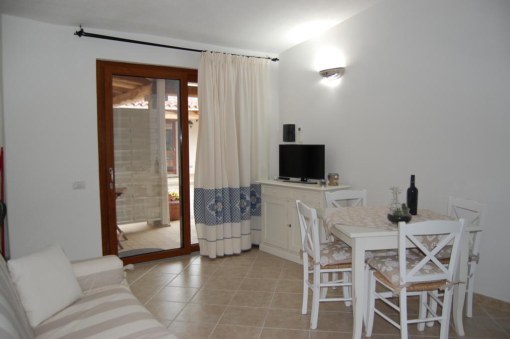 Case Vacanze Nioleo - Apartments And Pool Siniscola Zewnętrze zdjęcie