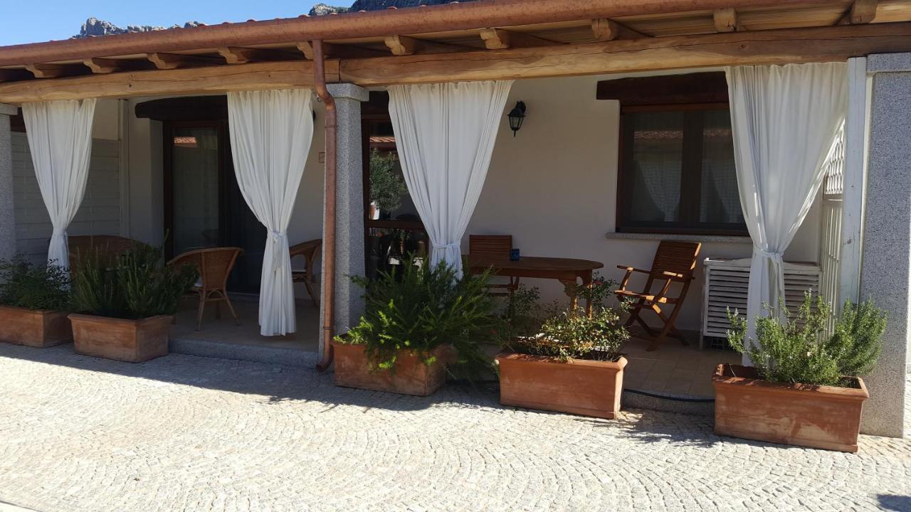 Case Vacanze Nioleo - Apartments And Pool Siniscola Zewnętrze zdjęcie